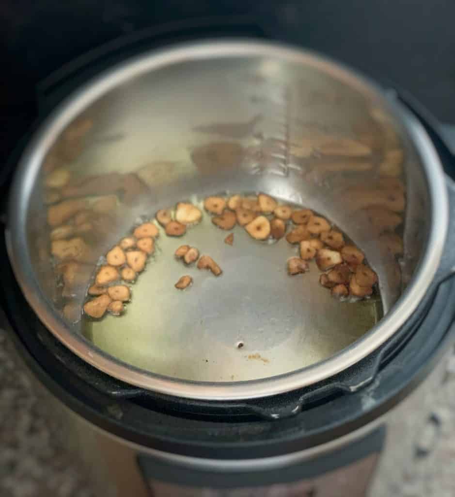 chunkay the garlic in the instant pot