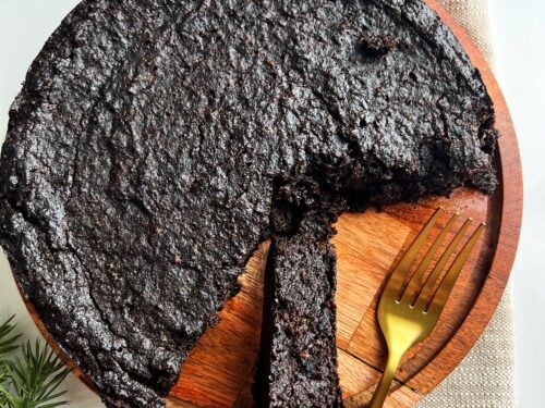 Island Vibes: Traditional Black Cake - Beyond The Knife