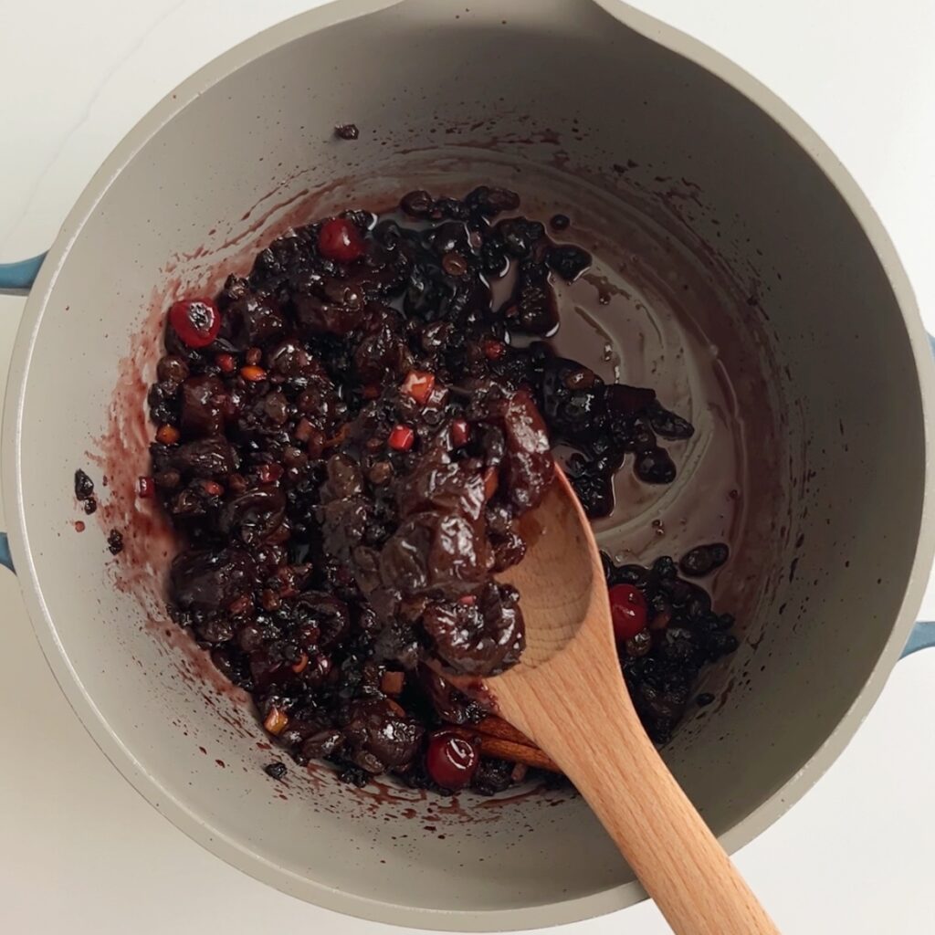 cooked dried fruit mixture for alcoholic black cake