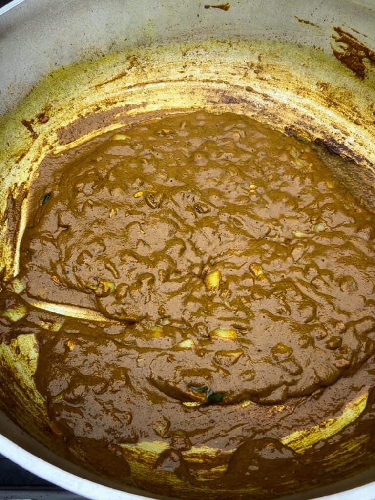 Guyanese Duck Curry - Metemgee